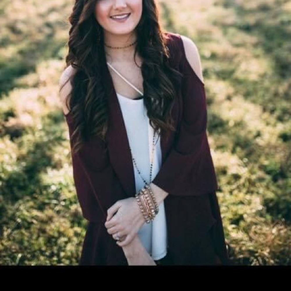 Cold shoulder kimono